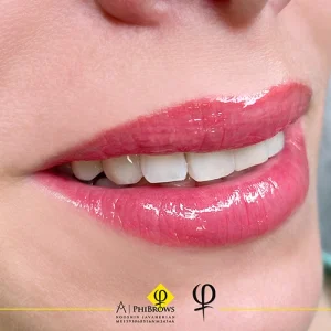 lip blushing